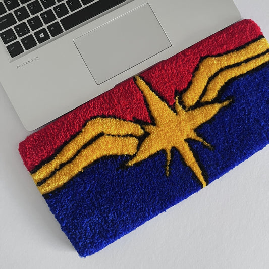 Kilimėlis prie klaviatūros „Kapitonė Marvel“