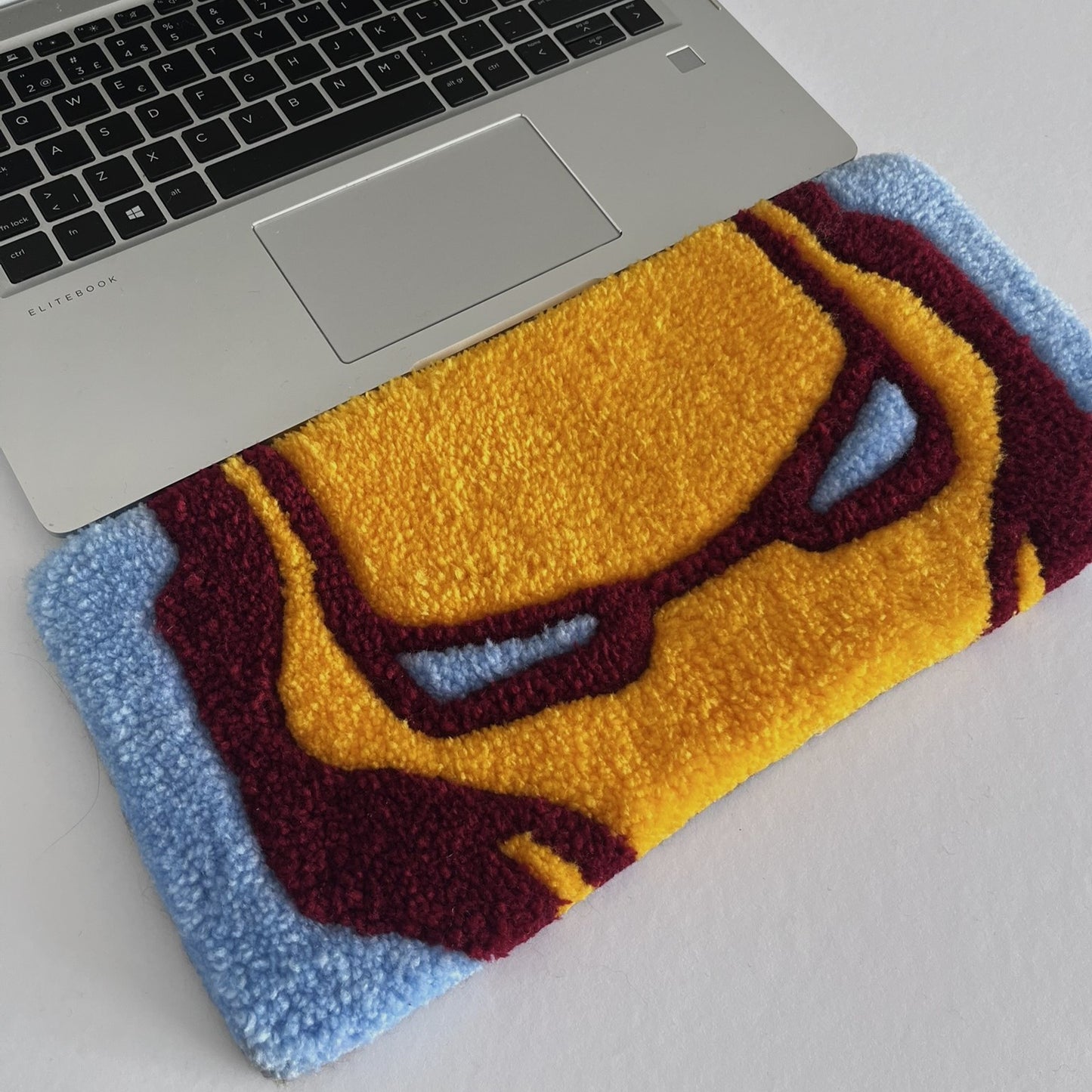 Kilimėlis prie klaviatūros „Geležinis žmogus“