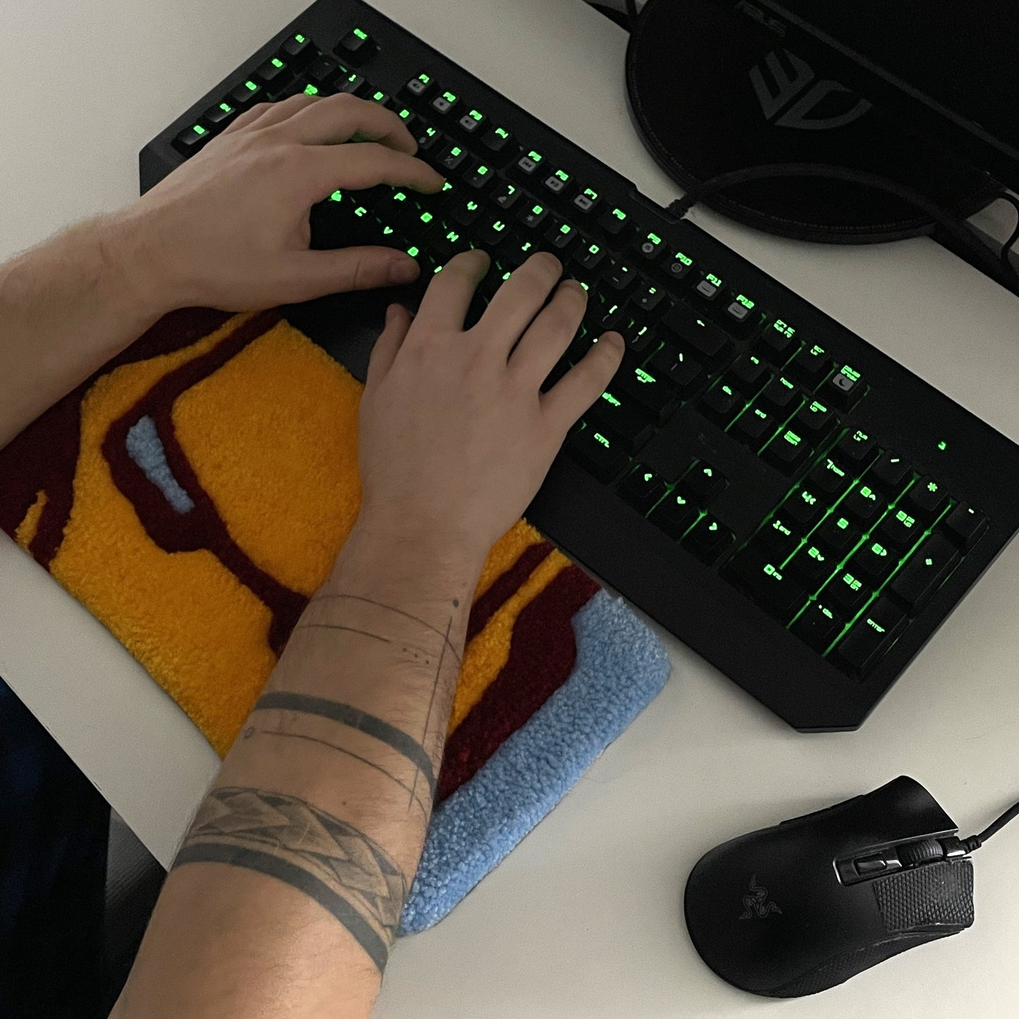 Kilimėlis prie klaviatūros „Geležinis žmogus“